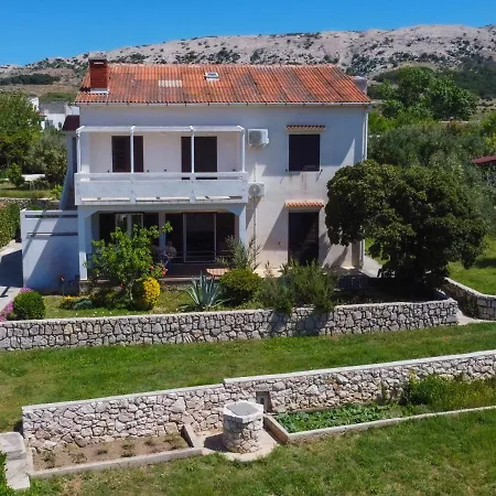 Nana Mija * Pag Town